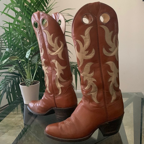 Dresses To Wear With Cowboy Boots To: Stop Scrolling! These Outfits Are Fire! - i1fo1f3